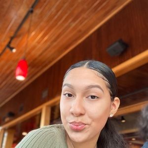 Meet your Posher, Deborah